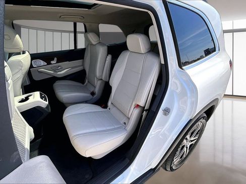 Used 2020 Mercedes-Benz GLS 450 4MATIC image 26