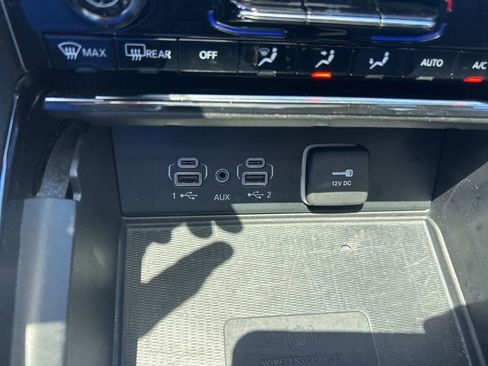 Used 2023 Jeep Grand Cherokee Limited w/ Luxury Tech Group II image 43