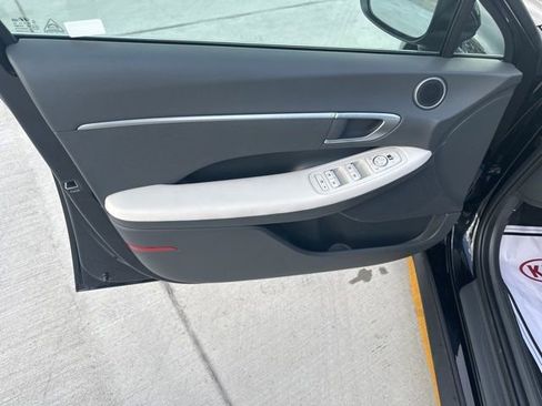 Used 2025 Hyundai Sonata SE image 35