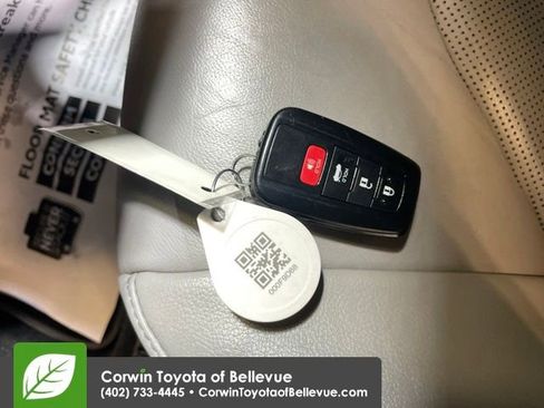 Used 2023 Toyota Camry XLE w/ Cold Weather Package image 27