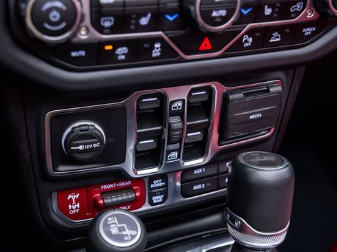 Used 2024 Jeep Wrangler Unlimited Rubicon 392 image 26