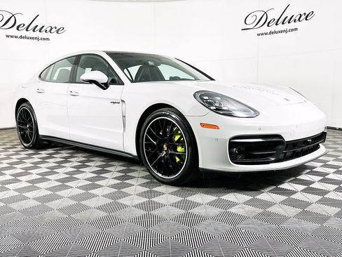 Used 2023 Porsche Panamera 4 Platinum Edition image 1
