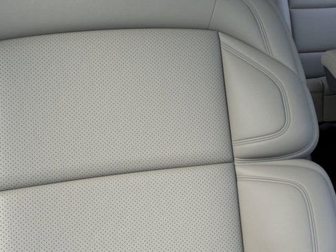 New 2026 Lincoln Navigator Reserve AWD/4WD image 16