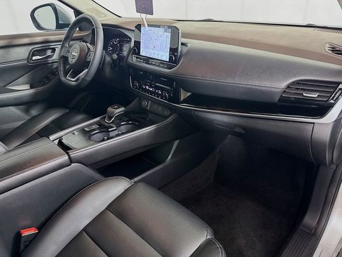 Used 2023 Nissan Rogue SL w/ SL Premium Package image 36