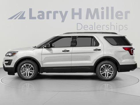 Used 2016 Ford Explorer FWD image 3