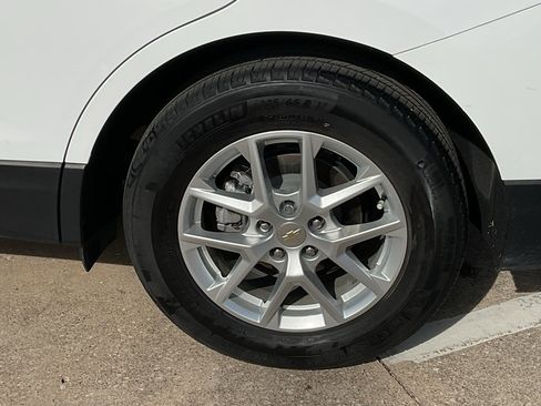 Used 2024 Chevrolet Equinox LS image 8