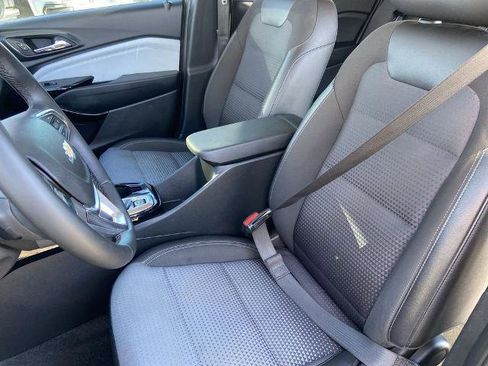 Used 2025 Chevrolet Trax LT w/ Driver Confidence Package image 14