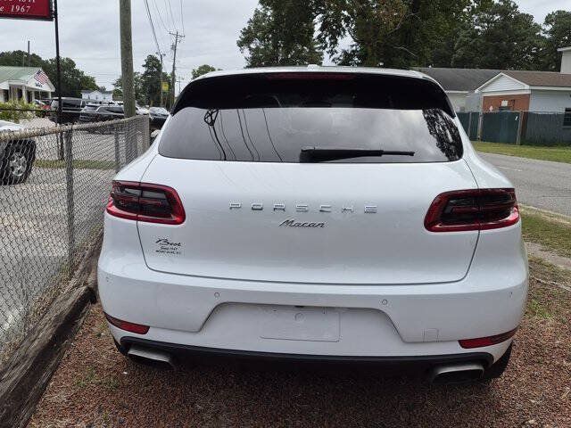 Used 2018 Porsche Macan AWD/4WD image 4