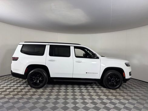 Used 2024 Jeep Wagoneer Series II image 5