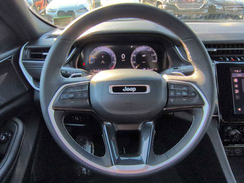 Used 2023 Jeep Grand Cherokee Altitude image 22