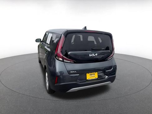 Used 2025 Kia Soul LX w/ LX Technology Package FWD image 11