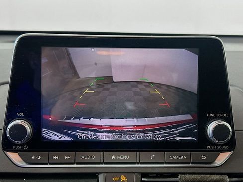 Used 2021 Nissan Altima 2.5 SV w/ SV Premium Package image 13