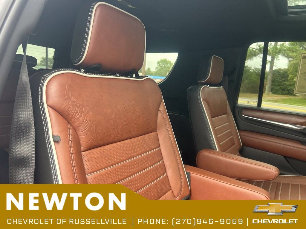 Used 2024 GMC Yukon XL Denali Ultimate AWD/4WD image 30