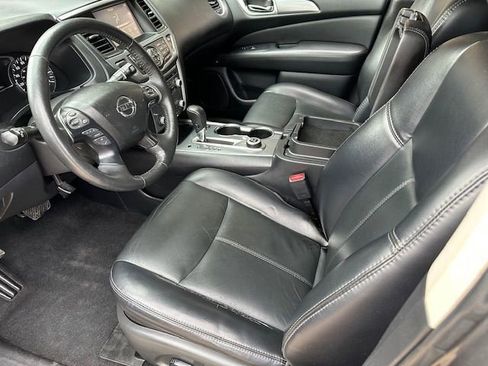 Used 2020 Nissan Pathfinder SL image 13