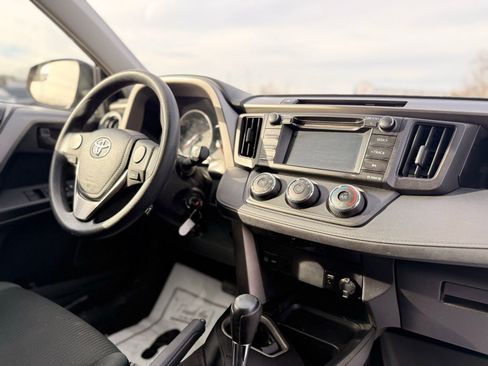 Used 2016 Toyota RAV4 LE image 33