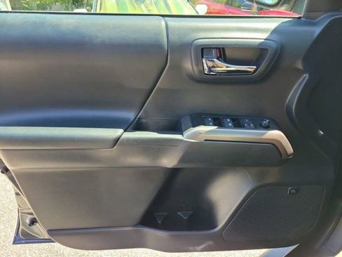 Used 2022 Toyota Tacoma Limited w/ Nightshade Package AWD/4WD image 36