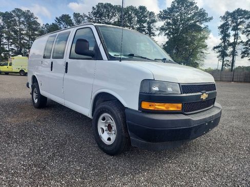 Used 2022 Chevrolet Express 2500 w/ Driver Convenience Package RWD image 1