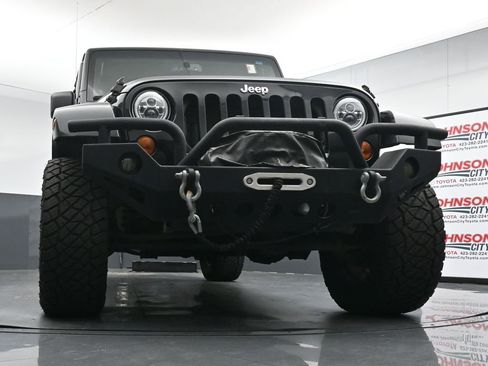 Used 2013 Jeep Wrangler Unlimited Sahara w/ Connectivity Group AWD/4WD image 34