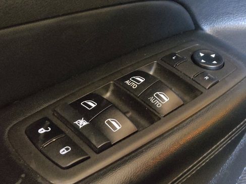 Used 2021 Jeep Grand Cherokee Laredo X image 27