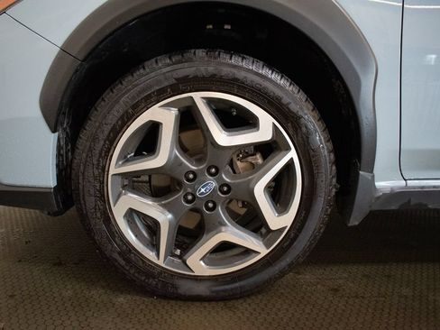 Used 2019 Subaru Crosstrek 2.0i Limited w/ Moonroof Package w/Navigation AWD/4WD image 9