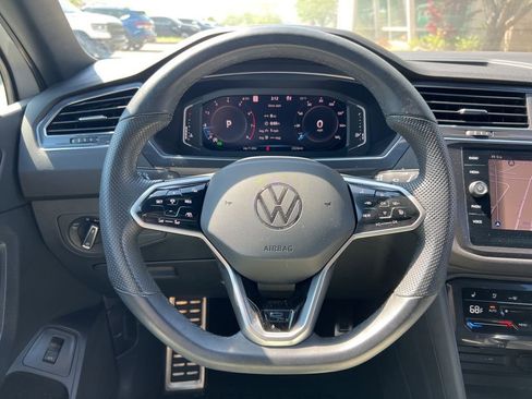 Used 2024 Volkswagen Tiguan SEL R-Line image 15