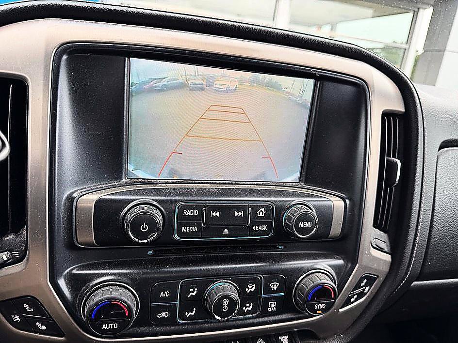 Used 2018 GMC Sierra 2500 Denali w/ Duramax Plus Package AWD/4WD image 18