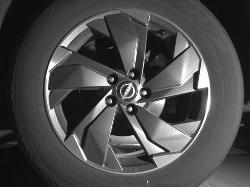 Used 2025 Nissan Rogue SV image 14