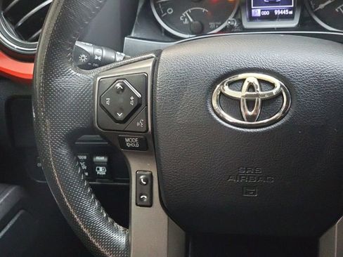 Used 2017 Toyota Tacoma TRD Off-Road w/ Tow Package (A/T) AWD/4WD image 14