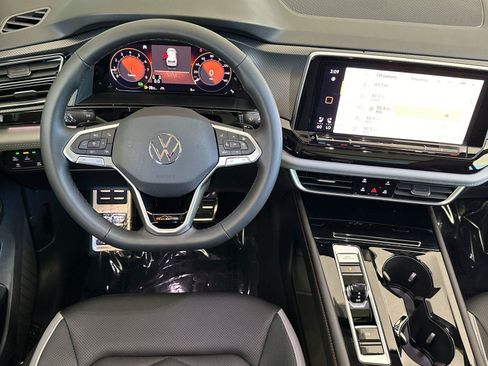 New 2026 Volkswagen Atlas Peak Edition AWD/4WD image 13