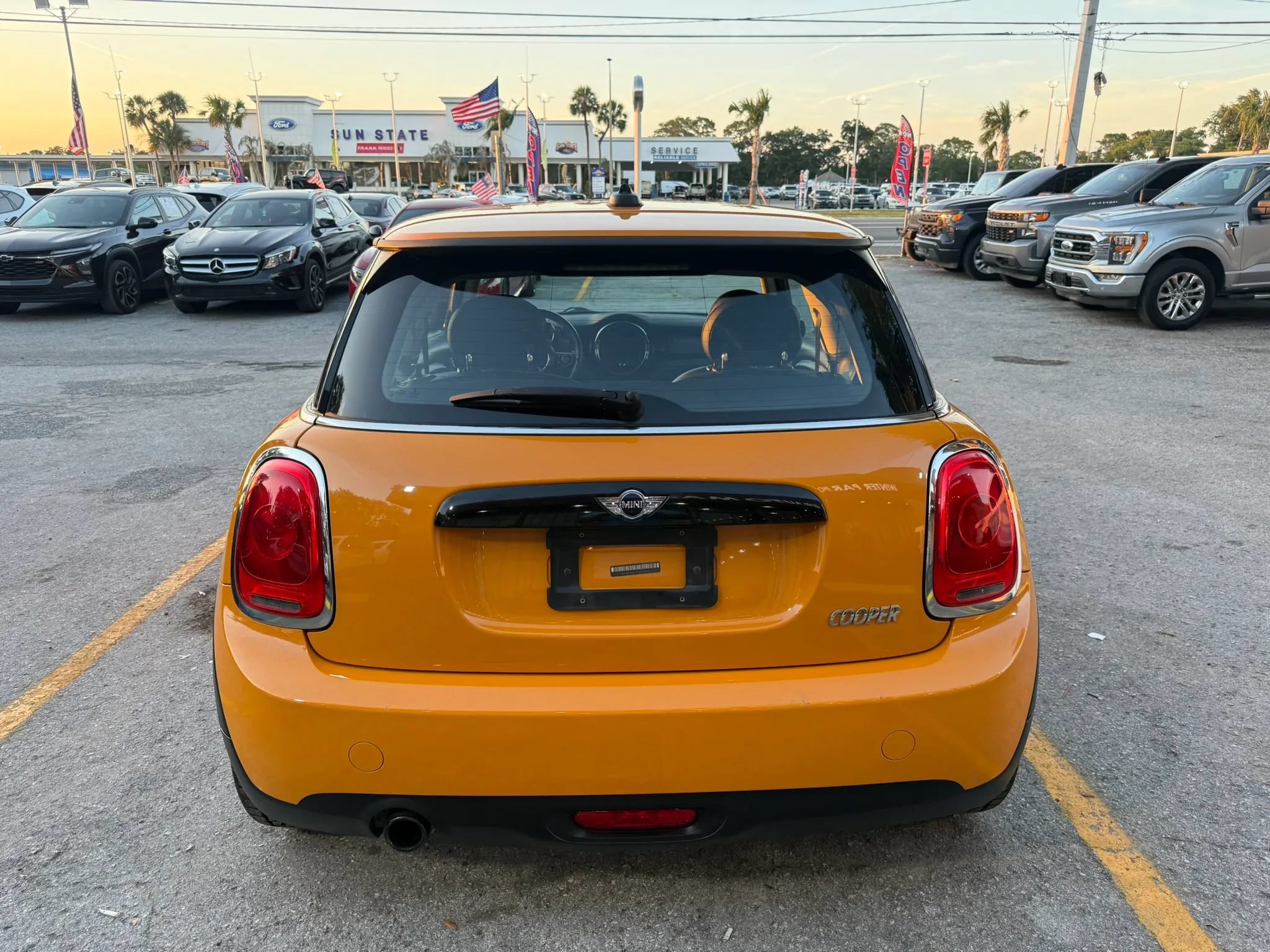 Used 2017 MINI Cooper 2-Door Hardtop FWD image 5