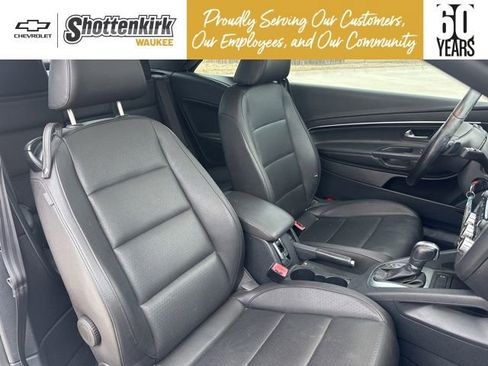 Used 2013 Volkswagen Eos w/ Sport Package image 14