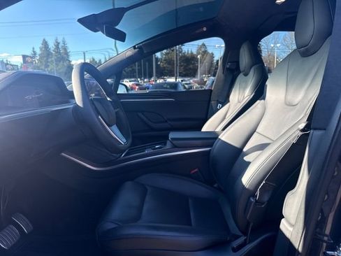 Used 2024 Tesla Model X image 33