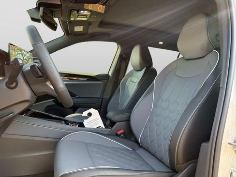 New 2026 Volkswagen Tiguan SEL R-Line AWD/4WD image 19