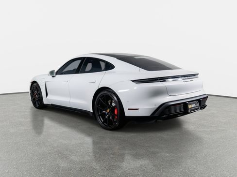Used 2024 Porsche Taycan GTS w/ Premium Package (P6U) AWD/4WD image 31