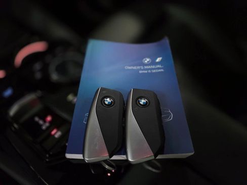 Used 2026 BMW i5 eDrive40 w/ M Sport Package image 43