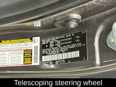 Used 2021 Toyota Sienna XLE image 22