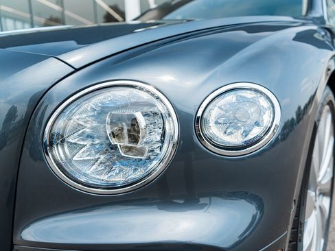 Certified 2026 Bentley Flying Spur Plug-In Hybrid AWD/4WD image 22