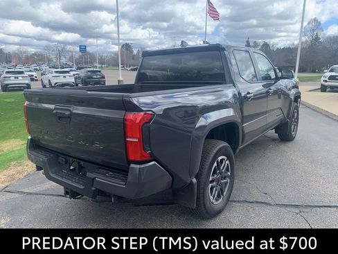 Used 2025 Toyota Tacoma TRD Sport image 3