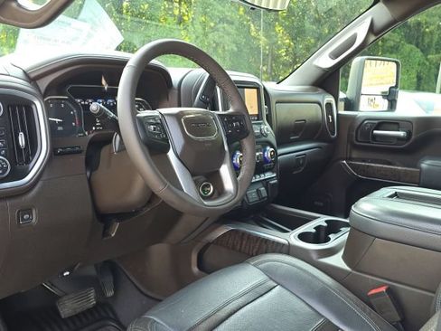 Used 2022 GMC Sierra 2500 Denali w/ Technology Package AWD/4WD image 24
