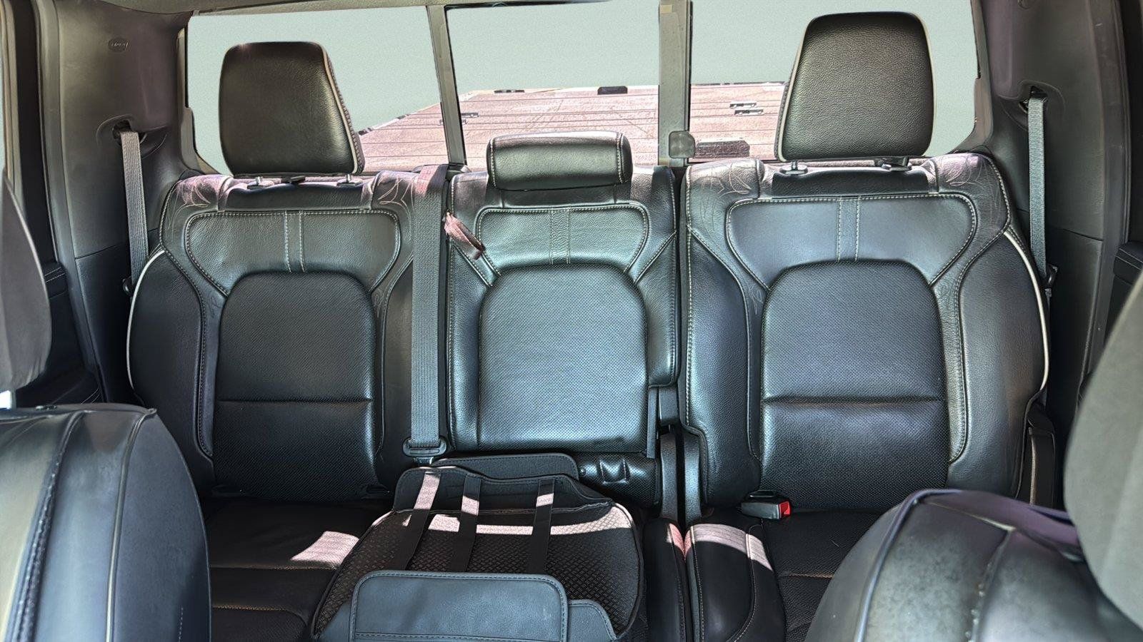 Used 2020 RAM 1500 Limited w/ Black Appearance Package AWD/4WD image 27