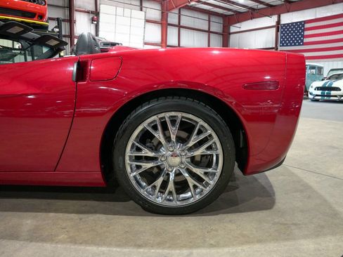 Used 2005 Chevrolet Corvette Convertible w/ Preferred Equipment Group RWD image 5