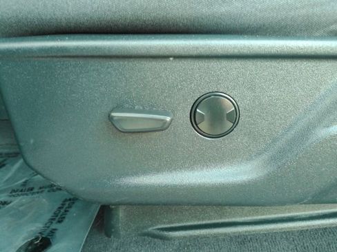 Used 2025 Ford F250 XLT image 17