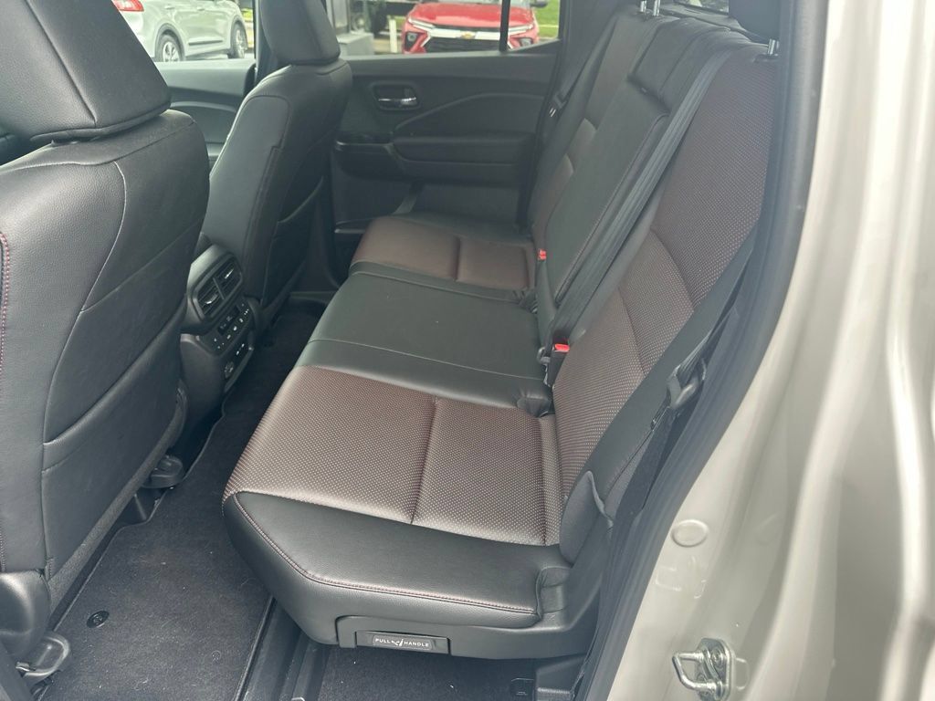 Used 2026 Honda Ridgeline Black Edition image 9