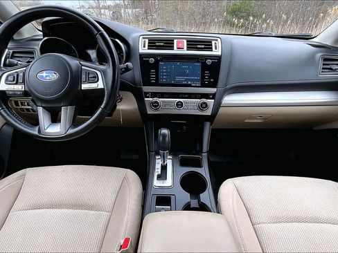 Used 2017 Subaru Outback 2.5i Premium AWD/4WD image 16