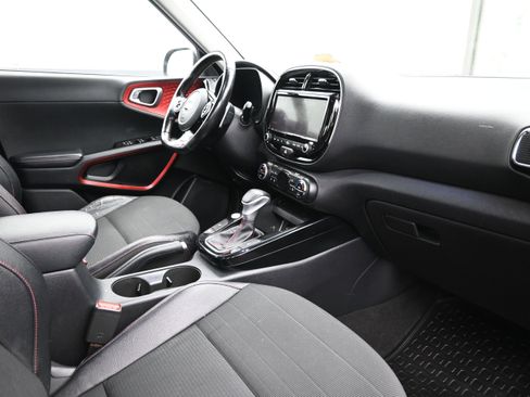 Used 2020 Kia Soul GT-Line Turbo FWD image 25