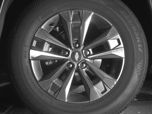 Used 2025 Chevrolet Equinox LT FWD image 14