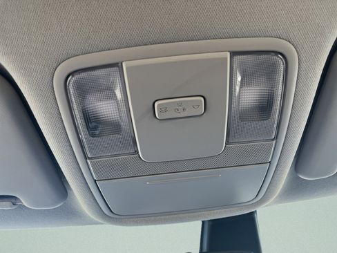 Used 2025 Kia Soul LX w/ LX Technology Package FWD image 19