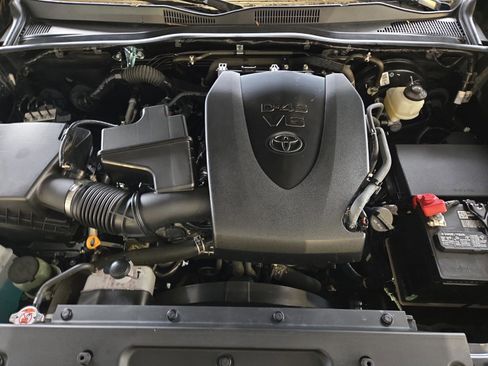 Used 2023 Toyota Tacoma SR image 9