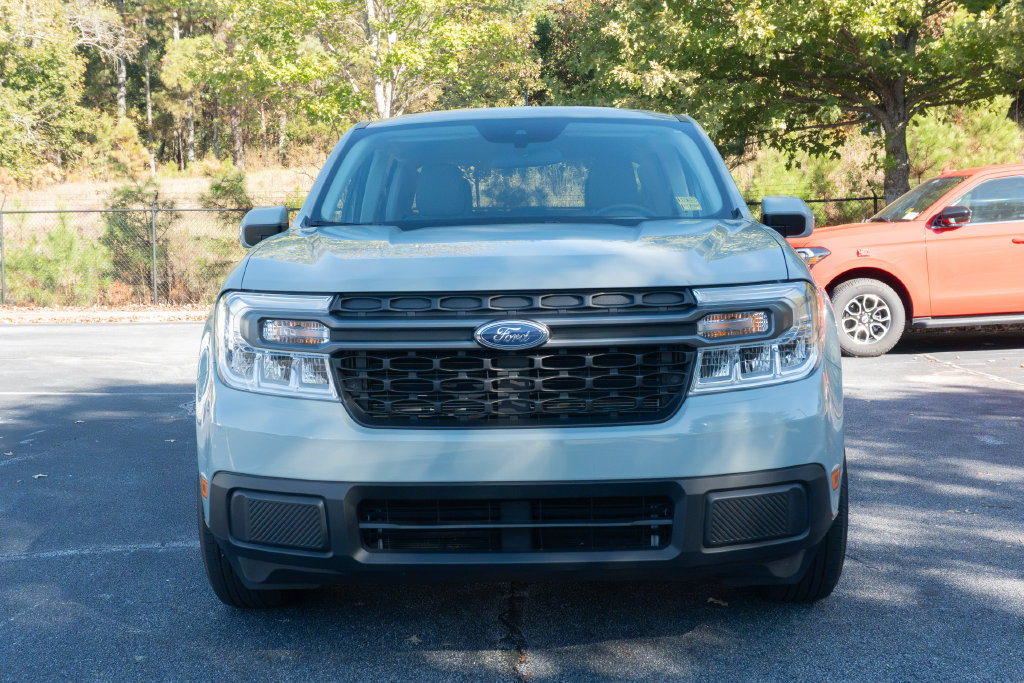 Used 2023 Ford Maverick XLT w/ XLT Luxury Package FWD image 2