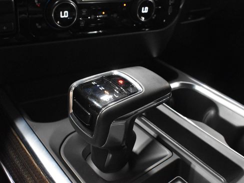 Used 2024 Chevrolet Silverado 1500 LT Trail Boss AWD/4WD image 16